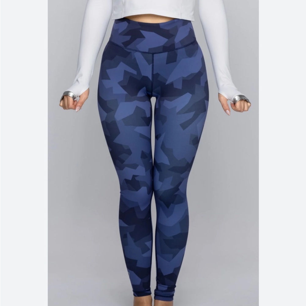 AERIE BLUE CAMO LEGGINGS-with side pockets